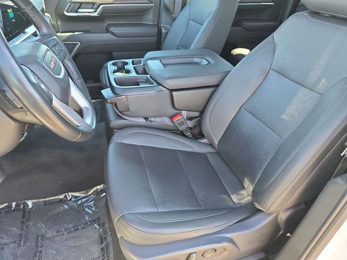 Used 2024 GMC Sierra 1500 SLT AWD/4WD image 17