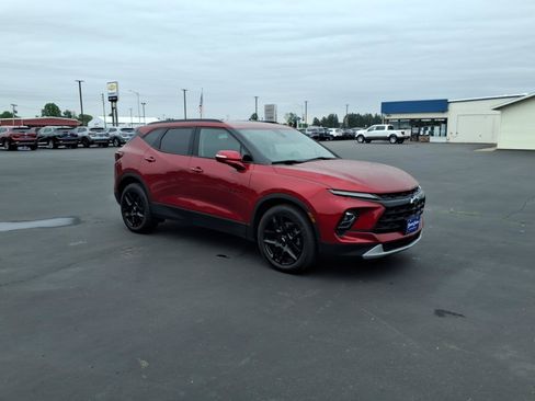 Used 2023 Chevrolet Blazer LT w/ LPO, Black Grille Bar Package AWD/4WD image 8