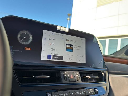 New 2025 Lexus ES 350 w/ Premium Package image 21