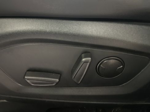 Used 2023 Ford Explorer XLT w/ Equipment Group 202A image 21