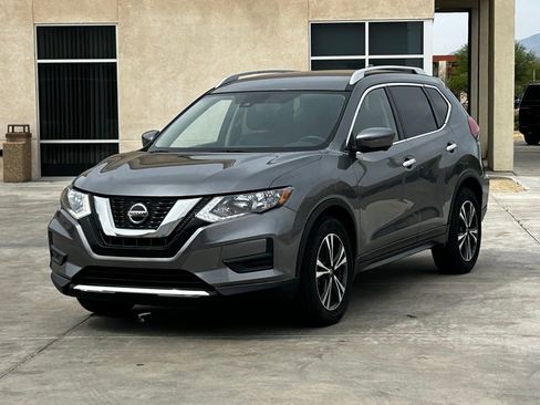 Used 2019 Nissan Rogue SV w/ Premium Package image 3