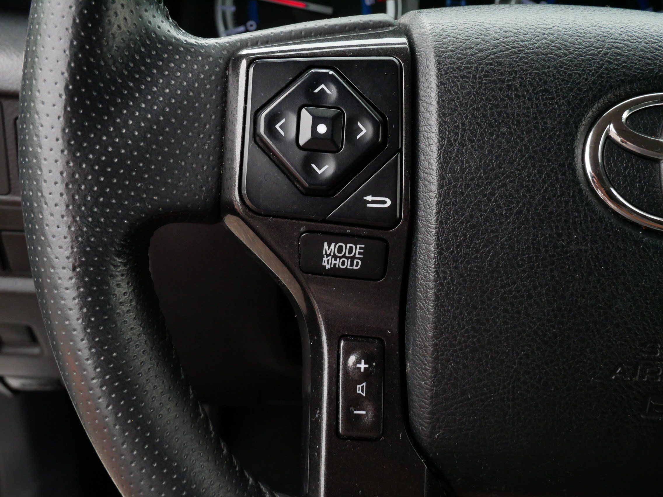 Used 2019 Toyota 4Runner TRD Off-Road Premium AWD/4WD image 27