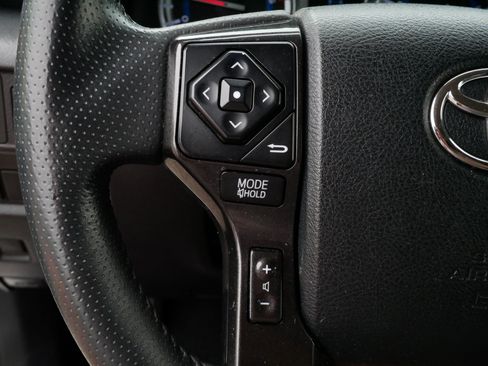 Used 2019 Toyota 4Runner TRD Off-Road Premium AWD/4WD image 27
