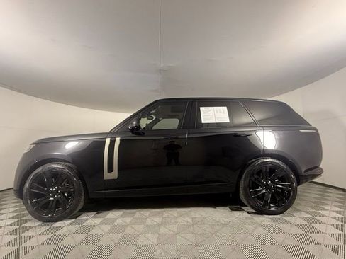 Certified 2023 Land Rover Range Rover SE image 3