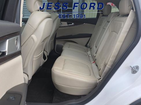 Used 2016 Lincoln MKX Reserve w/ Luxury Package image 12