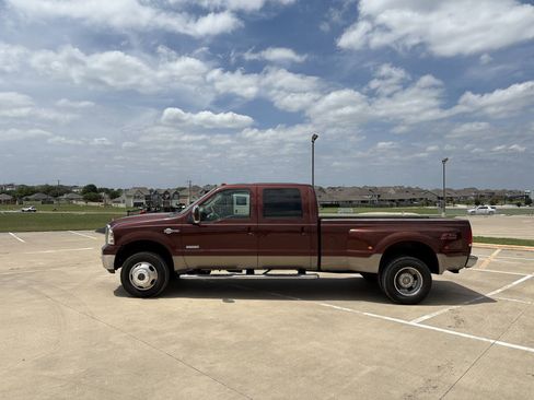 Used 2006 Ford F350 King Ranch AWD/4WD image 2