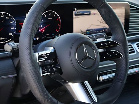 New 2026 Mercedes-Benz GLS 450 4MATIC image 19