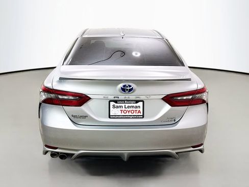 Used 2022 Toyota Camry XSE image 6