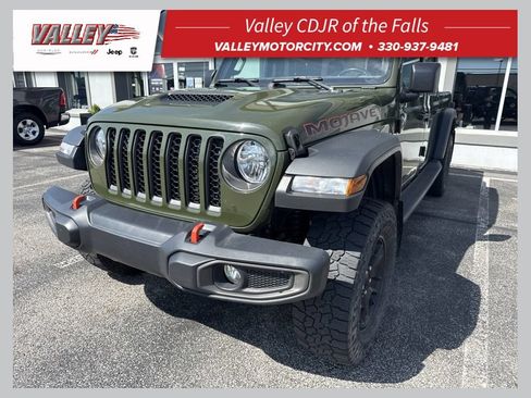 Used 2023 Jeep Gladiator Mojave w/ Cold Weather Group AWD/4WD image 1