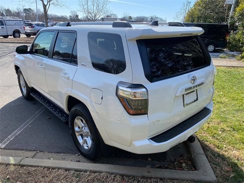 Used 2024 Toyota 4Runner SR5 image 29