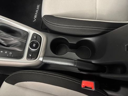 Certified 2026 Hyundai Venue SEL FWD image 24