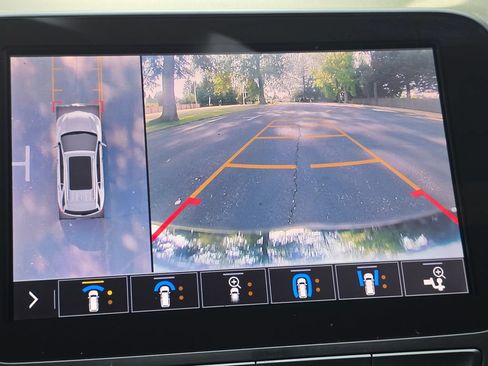 Used 2020 Chevrolet Equinox Premier AWD/4WD image 40