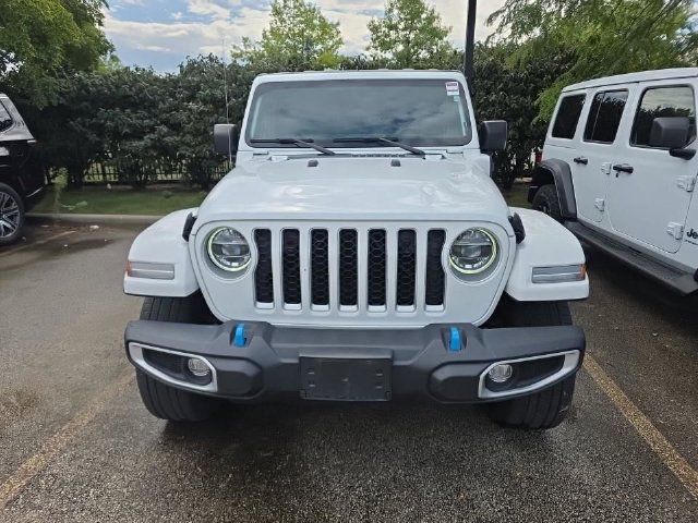 Used 2022 Jeep Wrangler Unlimited Sahara AWD/4WD image 7