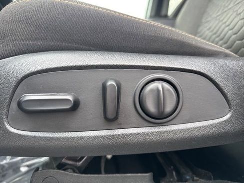 Used 2020 Chevrolet Equinox LT AWD/4WD image 15