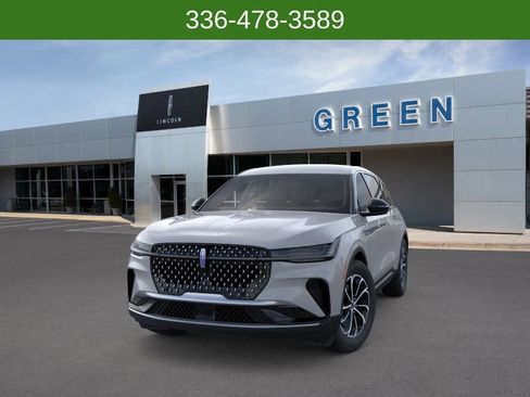 New 2026 Lincoln Nautilus Premier AWD/4WD image 2
