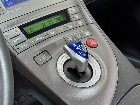 Used 2014 Toyota Prius Three w/ Solar Roof Package image 22