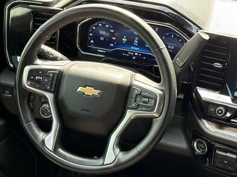 Used 2024 Chevrolet Silverado 1500 LT AWD/4WD image 13
