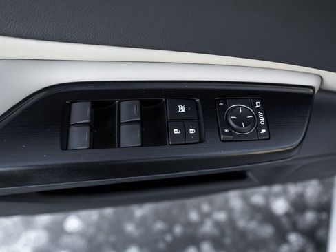 Used 2020 Lexus ES 300h w/ Premium Package image 14