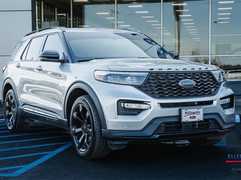 Certified 2021 Ford Explorer ST w/ Equipment Group 401A image 3