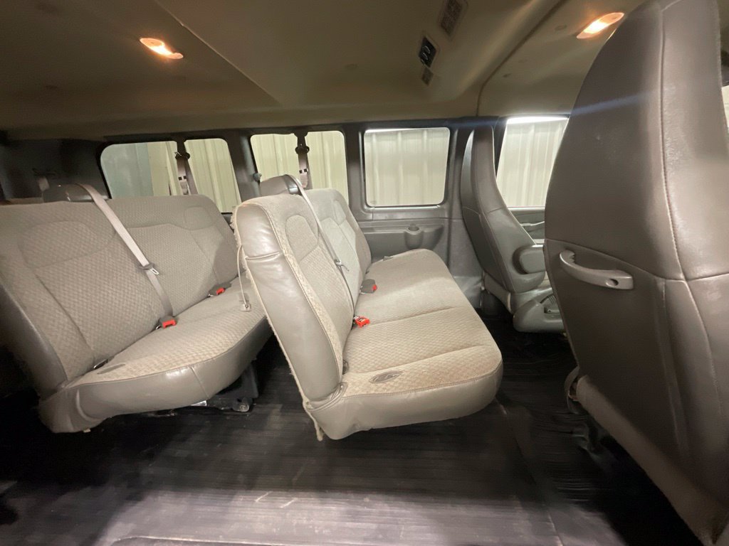 Used 2025 Chevrolet Express 2500 LT w/ LT Preferred Equipment Group RWD image 13