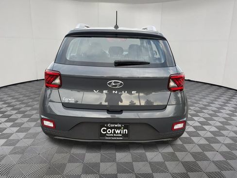 Used 2025 Hyundai Venue SEL FWD image 5