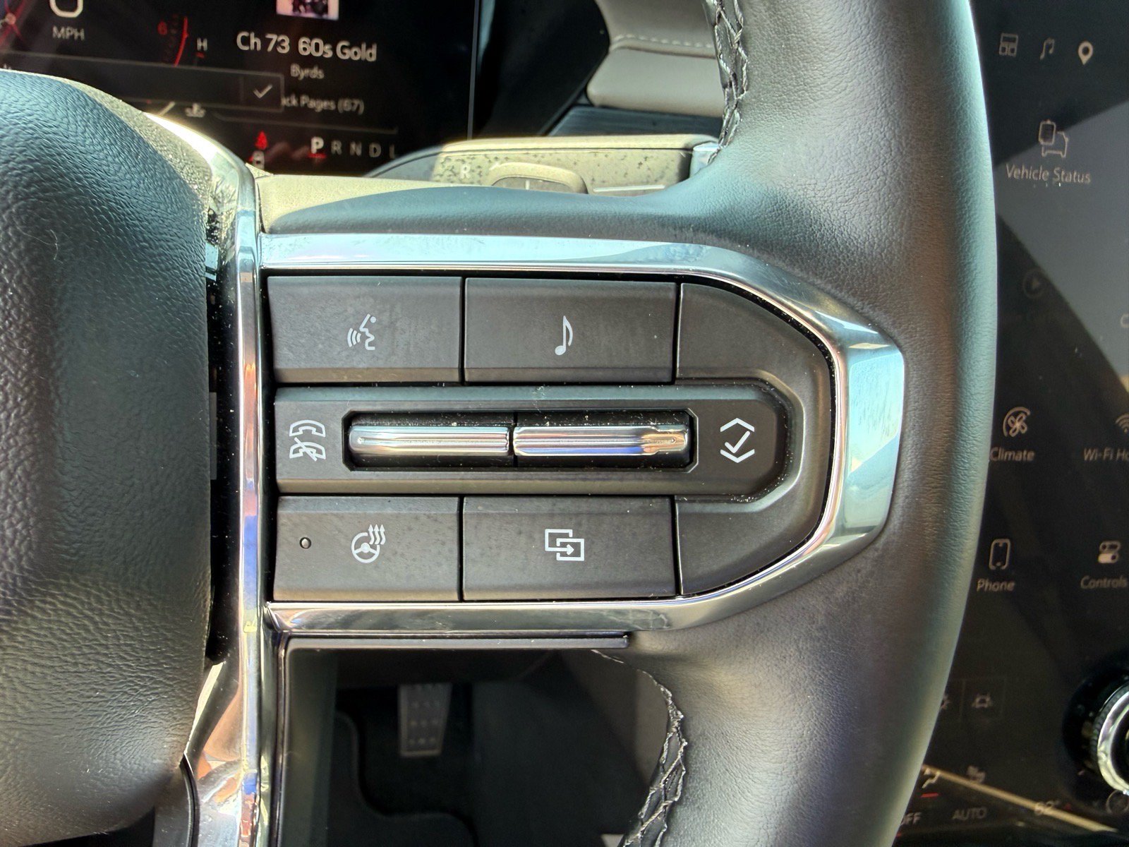 Used 2026 GMC Acadia Elevation w/ Elevation Premium Package FWD image 24