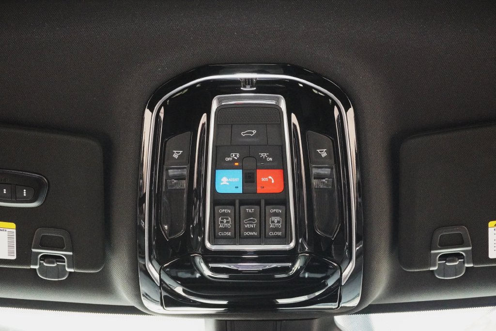 Used 2024 Jeep Grand Cherokee L Overland w/ Advanced Protech Group III AWD/4WD image 21