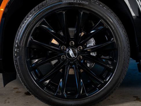 Used 2026 Cadillac Escalade ESV Platinum Sport w/ LPO, ONYX Package image 18