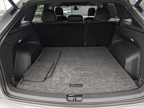 Used 2023 Volkswagen Atlas Cross Sport SEL Premium R-Line image 21