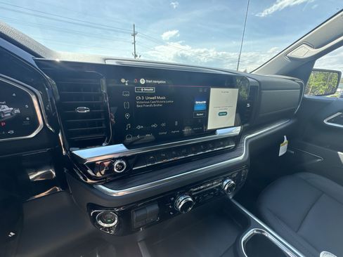 New 2026 GMC Sierra 1500 SLT w/ SLT Premium Plus Package AWD/4WD image 12