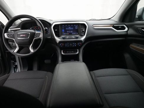 Certified 2023 GMC Acadia SLE w/ Driver Convenience Package image 5