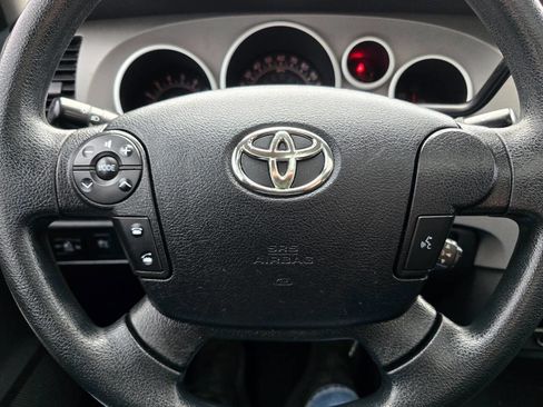 Used 2013 Toyota Tundra 4x4 CrewMax image 15