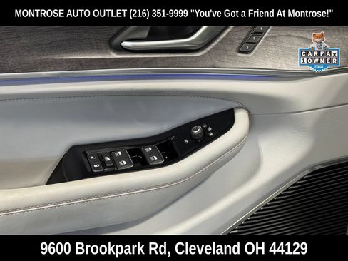 Used 2023 Jeep Grand Cherokee Overland AWD/4WD image 15