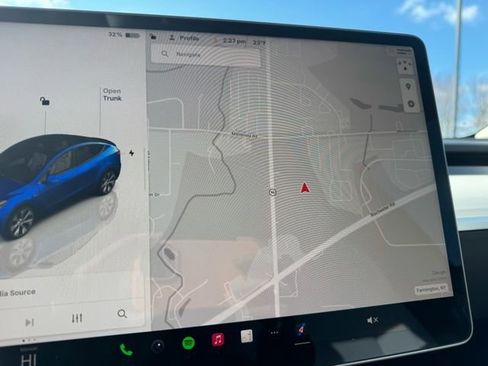 Used 2023 Tesla Model Y Long Range image 21