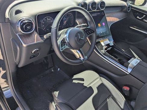 Used 2025 Mercedes-Benz GLC 300 GLC 300 image 3