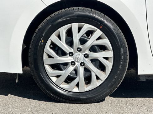 Used 2019 Toyota Corolla LE FWD image 28