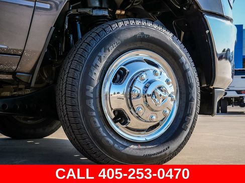 Used 2024 RAM 3500 Tradesman w/ Chrome Appearance Group AWD/4WD image 9