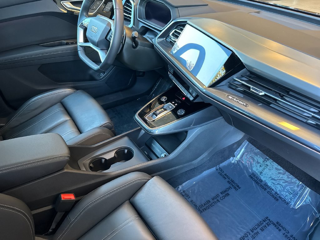 Certified 2024 Audi Q4 e-tron Premium Plus w/ Premium Plus AWD/4WD image 19