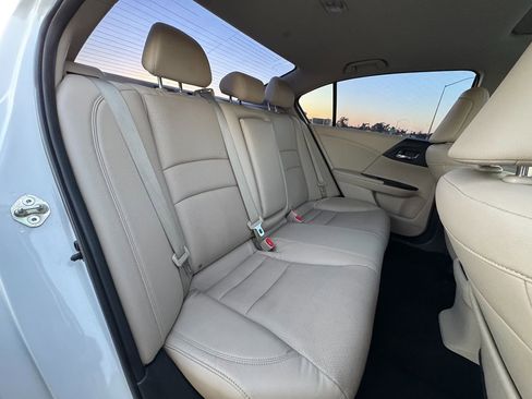 Used 2017 Honda Accord EX-L image 25