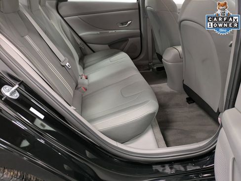 Used 2023 Hyundai Elantra SEL w/ Convenience Package image 28