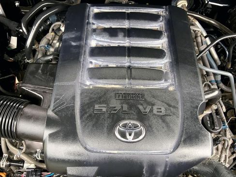 Used 2019 Toyota Tundra SR5 w/ TRD Off Road Package AWD/4WD image 32
