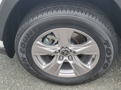 Certified 2022 Toyota RAV4 XLE image 9