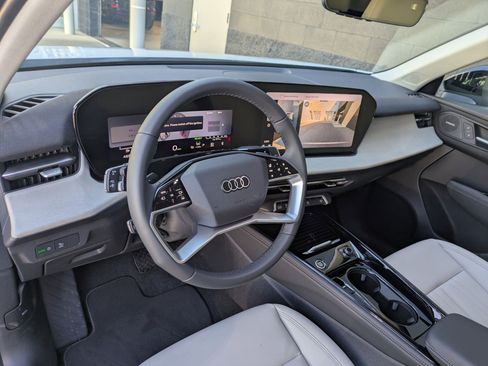 New 2026 Audi Q3 quattro 2.0T image 9