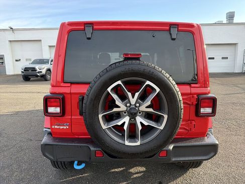 Used 2024 Jeep Wrangler Unlimited w/ Convenience Group image 4