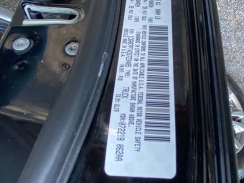Used 2013 RAM 1500 Limited AWD/4WD image 71