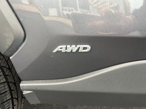 Used 2021 Toyota RAV4 XLE image 10