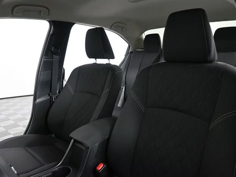 Used 2023 Toyota Corolla LE image 5