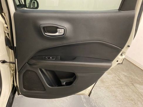 Used 2019 Jeep Compass Limited AWD/4WD image 26