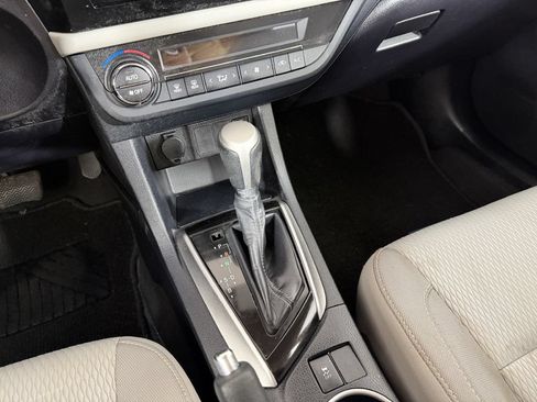 Used 2016 Toyota Corolla LE FWD image 32