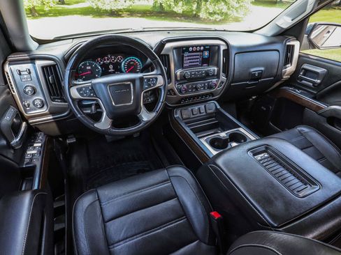 Used 2018 GMC Sierra 1500 Denali w/ Denali Ultimate Package AWD/4WD image 24